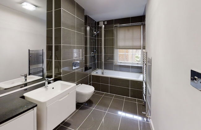 Centrally Located Budget Apartment, 3mins to Tube - Photo 11