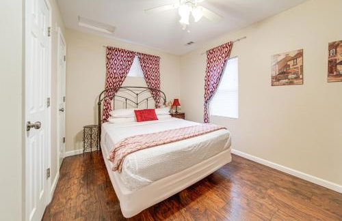 Walk to GOTL strip! Family cottage with laundry - Foto 10