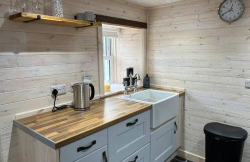 Cozy Seaside Retreat in Peterhead - Photo 2