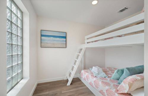 Bayfront Home with Private Pool, Pier, and Firepit - Foto 51