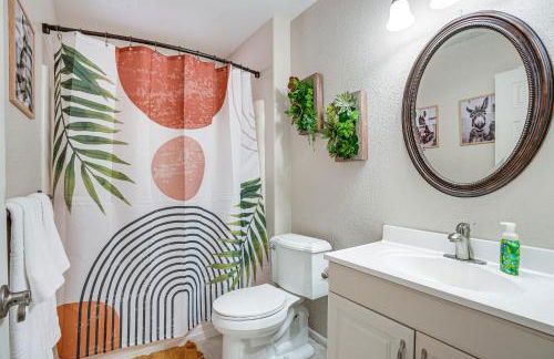 Close to Golf Sun City Escape with Furnished Porch! - Foto 16