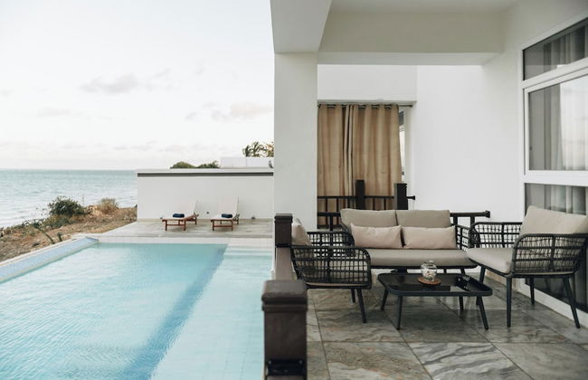 DT Beachfront Villas - Photo 3