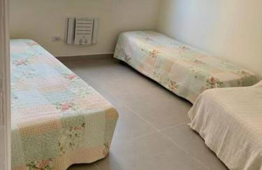 Recém Reformado com dois dormitório com ar condicionado - Foto 10