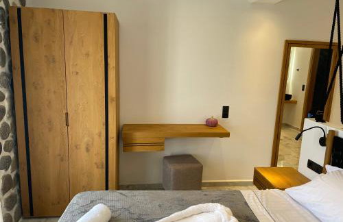 Latramys Suites - Photo 35