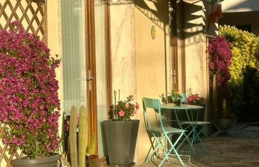 Stylish Apartment near Siena I Private Parking & Air Con & WiFi - Photo 25
