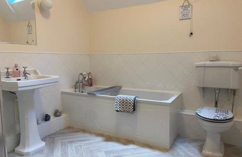 Fabulous 2 Bedroom House just outside Edinburgh - Foto 14