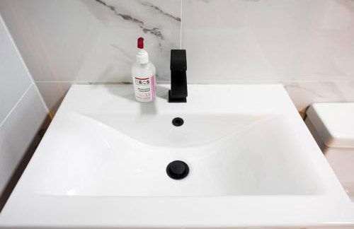 3 The Royal Serviced Apartments, Harwich -Ground Floor-Parking -Wifi - Foto 10