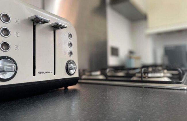 2 Bed Self Contained Apartment Wrexham - Photo 11