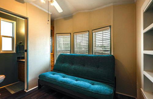 Resort Dock and Boat Ramp Home with Wolf Bay Access - Foto 18