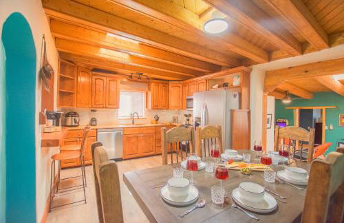 3 King Beds Hot Tub Arcades 5 Baths - Foto 8