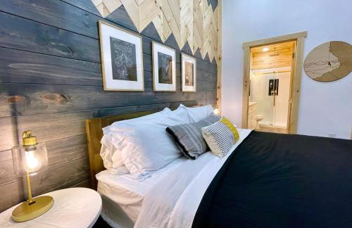 Modern Gem w/Spacious Deck, Swinging bed, Hot Tub - Foto 39