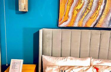 Luxe Smart Home - Basildon Serviced Accommodation - 7 Mins Walk To Basildon Town Centre, Hospital & Train Station - Foto 14