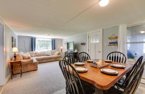 Lakefront Retreat with Shared Dock and Fire Pit! - Foto 5