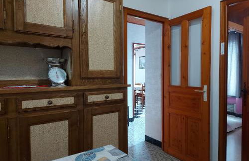 Maison spacieuse avec jardin, BBQ, table de ping-pong, proche commerces, pour 9 personnes et bébés - FR-1-581-96 - Foto 23