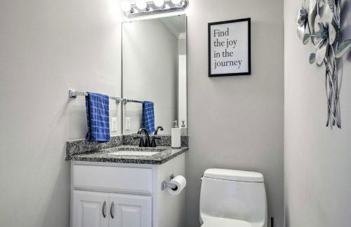 Fenced Yard and Ping-Pong Table Spacious Graham Gem - Foto 31