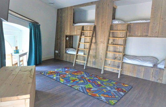 Holiday Home in Vlissingen With Garden - Photo 6