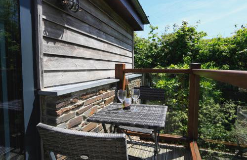 Courtyard Cottage - Photo 31