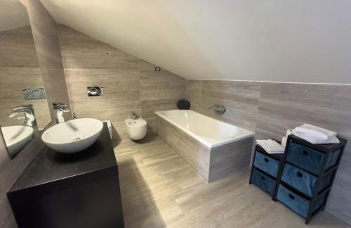 Emma Apartment 135 Mq Free Parking - Photo 16