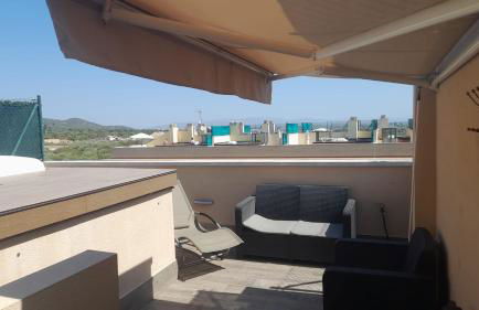 Ático con Piscina Privada y zona Chill Out - Foto 3