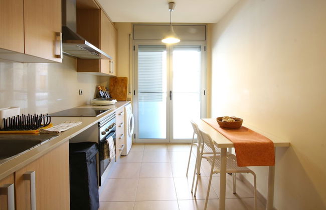 Mazi Apartments Downtown - Photo 8