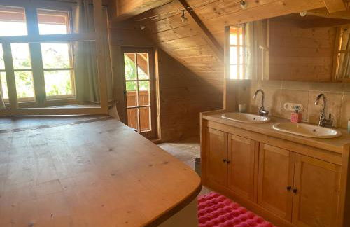 Glockenturm der Schlosskapelle von 1600 - Renaissance trifft auf die Gegenwart und beschert einen kunterbunten Urlaub für die ganze Familie mitten im Bayerischen Wald - Foto 18