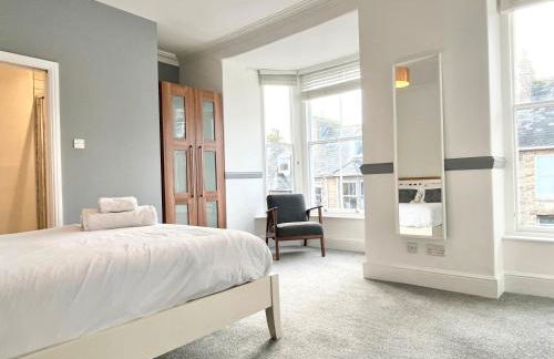 Spacious Home Near Seafront & Train Station 5 Bed Sleeps 10- Central Penzance - Foto 9