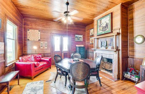 Historic Farmhouse with Modern Amenities and Hot Tub - Foto 5