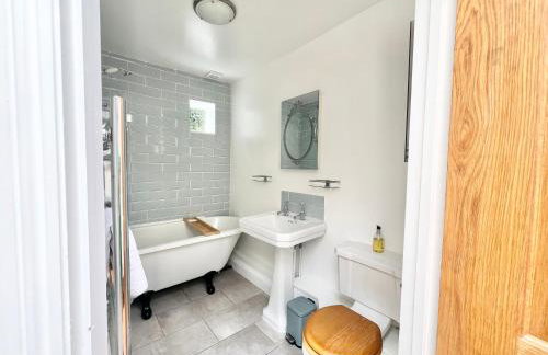 3 bedroom stunning house with garden and amazing sea views - Foto 22