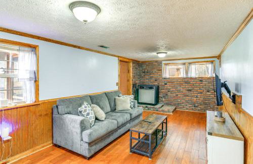 Peaceful South Holston Lake Cabin with Dock and Deck! - Foto 4