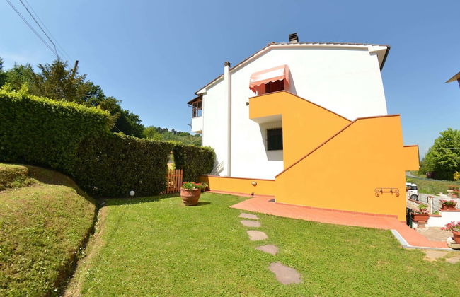 Holiday Home in Lucca With Pool & Garden - Foto 1