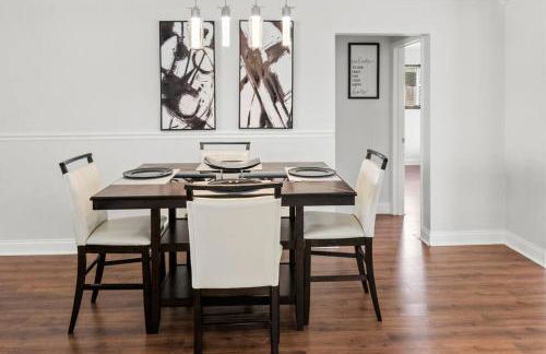 Stadium Sunflower Miramar home, 3 bd, 2 ba - Photo 3