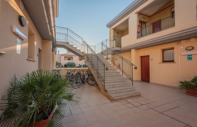 Stylish Residence Le Fontane 1 Bedroom Apartment Sleeps 3 Persons - Photo 33