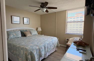 Lover's Key Beach Club by Check-In Vacation Rentals - Photo 53