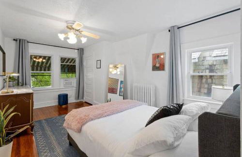 5BR 3BA Family Retreat 2 Blocks from Beach - Foto 29