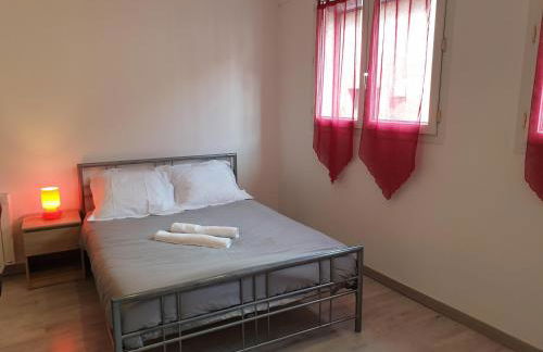 T1 Bis centre villeTarbes (logement entier) - Photo 4