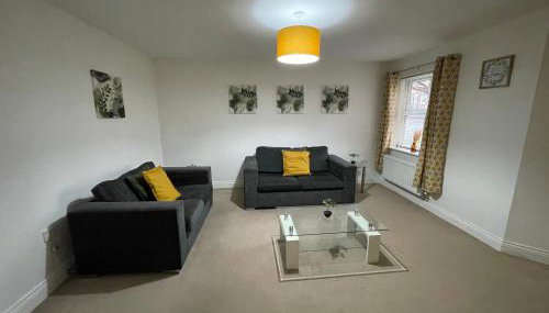 Fleetwood - 3 bedroom apartment, fab 4 contractors - Foto 3