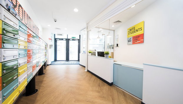 Student Only Studio with Modern Kitchen - Foto 2, Recepción