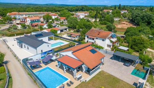 Villa Beauty with heated pool and jacuzzi - Foto 5