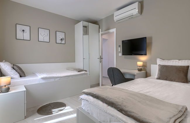 Albona Luna - Foto 36