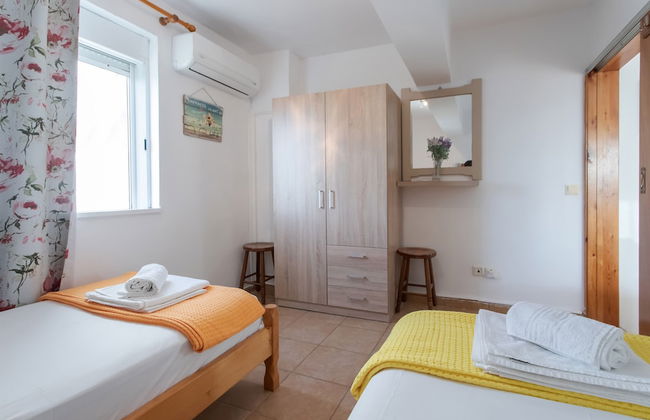 Manos Apartments - Photo 7