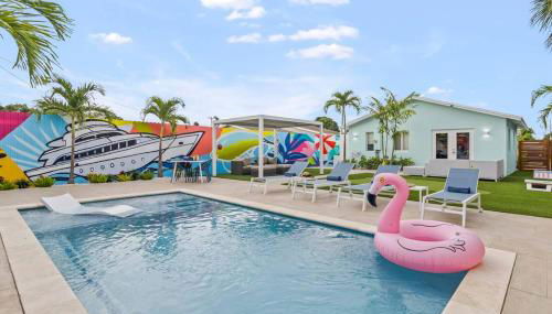 Exclusive Oasis, Exotic Pool & Miami Inspired Art - Photo 5