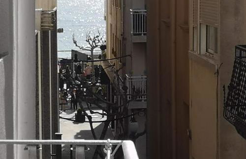 Fantástico Apartamento en el centro de Blanes y a 150mts de la Playa - Photo 21