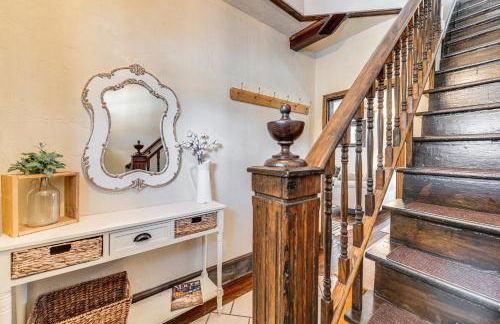 Historical Dtwn Loveland Home with Wraparound Porch! - Foto 16