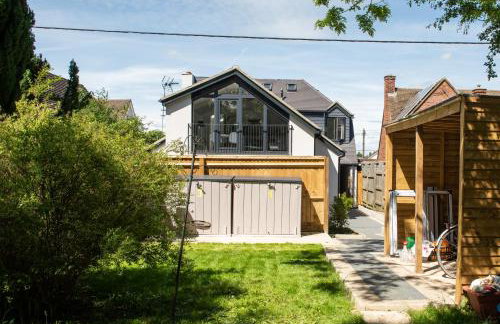 Walnut Flats-F3, 1-Bedroom with Stunning Garden View, AC, Parking, Netflix, WIFI - Close to Oxford, Bicester & Blenheim Palace - Foto 8