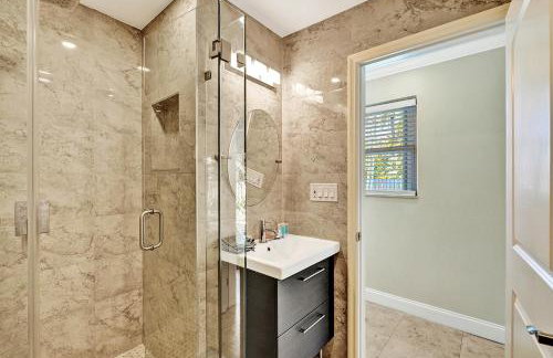 Deluxe Home Heated Pool & Jetted Tub near Beach - Foto 27