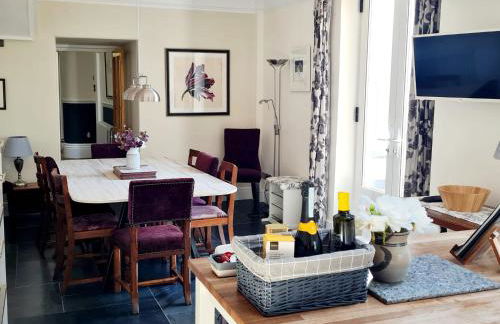 Stunning 4 bedroom house in Wadebridge, Cornwall - 2 living rooms and superking beds - Foto 13