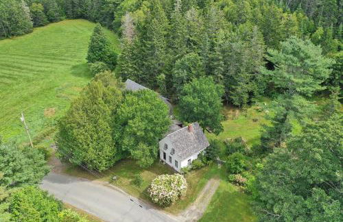 1850s Maine Farmhouse featured in Condé Nast Traveler with 11 Acres Near Water - Foto 65