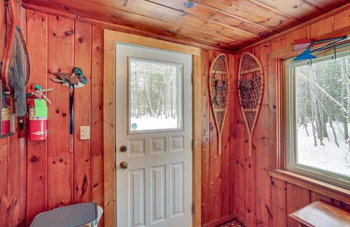 Ice Fish and Snowmobile Riverfront Manistique Cabin - Foto 18