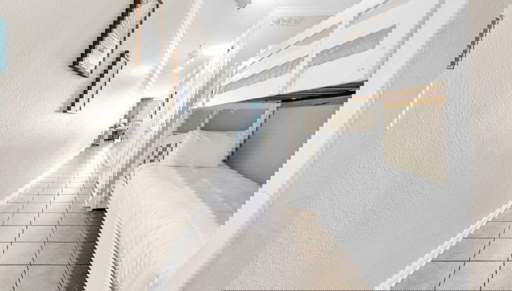 Emerald Beach 1033 - Foto 1, Imagen principal