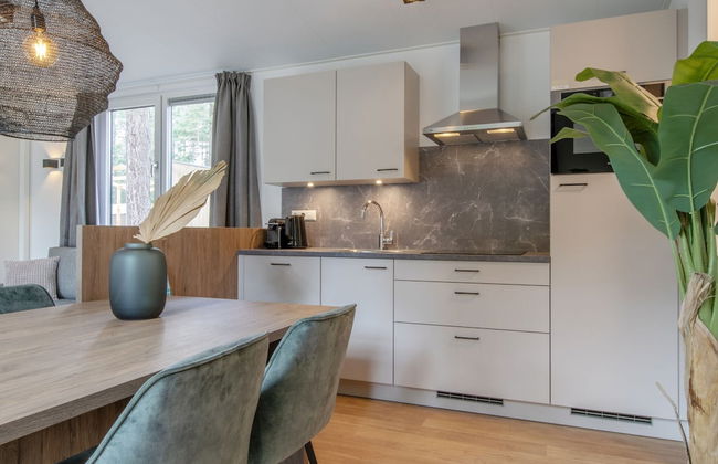 Chalet in Eindhoven Near Green Forests - Photo 5